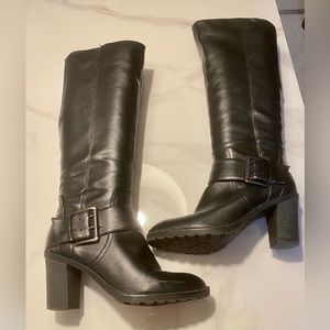 LifeStride 7W Black Boots with Buckle